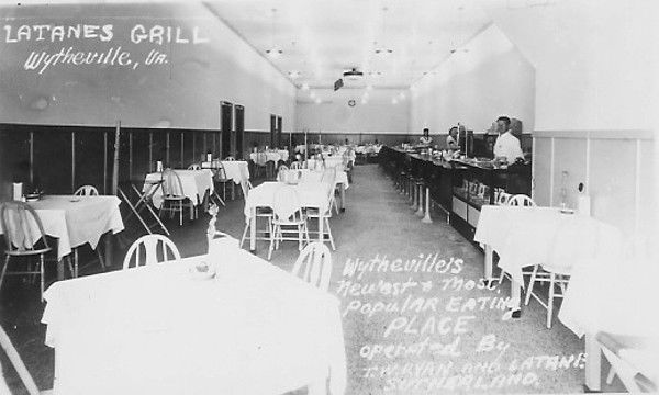 Wytheville - Lanane's Grill
From a 1940s era real photo postcard.
