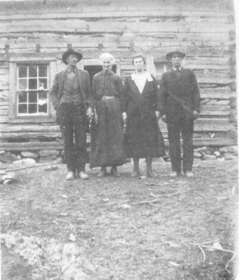 lester23.jpg
Left to right, Joseph Thomas Lester, Minnie Folden Lester, George Thomas Lester and wife.
