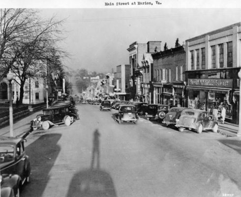 marionmainstreet.jpg
This photo is from the late 1930s or early 1940s
