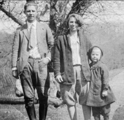 mcmillanflorablack.jpg
Walton Wiley Colvard, Dora Pauline Reeves, Alma 
Colvard, circa 1925, Ashe County.  Courtesy of Carole Eastridge Waters.

