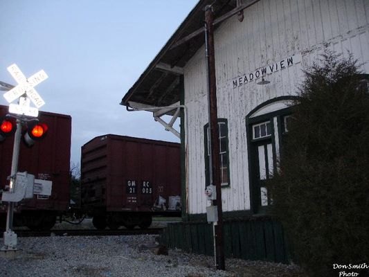 Meadowview - Old Depot
THE OLD MEADOWVIEW DEPOT  /  MEADOWVIEW, VA.  /  MARCH 23, 2007   Courtesy of Don Smith [email]dsmith1043@comcast.net[/email]

 
