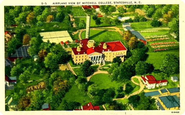 mitchellcollege.jpg
This is a 1940s aerial view of Mitchell Junior College.  This is now [url=http://www.mitchellcc.edu]Mitchell Community College[/url].
