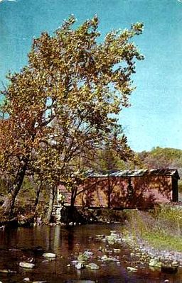 newportcoveredbridge.jpg
This is from a 1950s era postcard.
