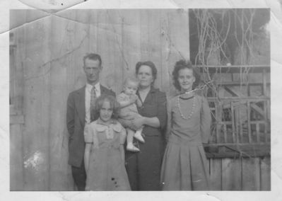 Paisley, John and Winnie Weaver
John Paisley, Dawn, Robert, and Winnie Weaver Paisley.  They lived at Sugar Grove, Smyth County, VA.
