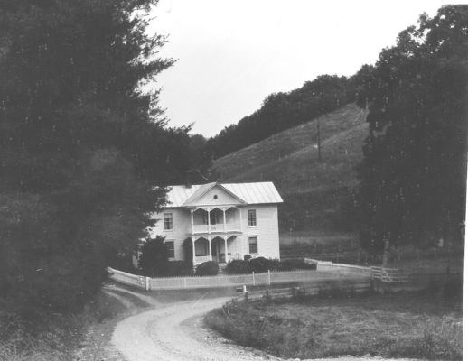 penningtondenthouse.jpg
This elegant Victorian home is located on Spencer Branch, and was photographed on July 1, 1978 by Jeff Weaver.
