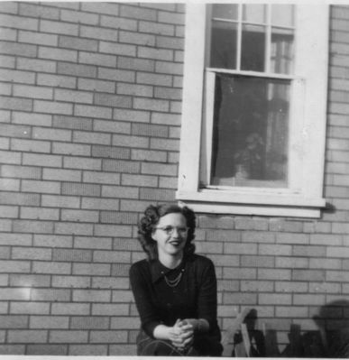 Perkins, Lissie
Here is Lessie or Lissie Perkins, taken 1952.  Courtesy of Cathy Bell [email]cjbell47@goldenwest.net[/email]

