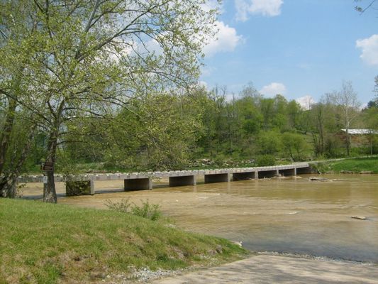 Cox's Chapel - Low Water Bridge
This is the low water bridge over New River At Cox's Chapel.  Photo May 11, 2007 by Jeff Weaver.
