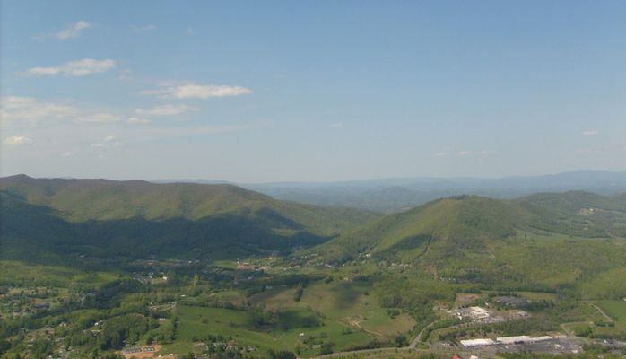 Jefferson - View from Mount Jefferson
This is a northerly view from atop Mount Jefferson, looking into Grayson County, Virginia in the distance.  If you want to know more, you can check out the [url=http://ils.unc.edu/parkproject/visit/moje/home.html]Mount Jefferson State Park Website.[/url] Photo by Jeff Weaver, May 13, 2007.
