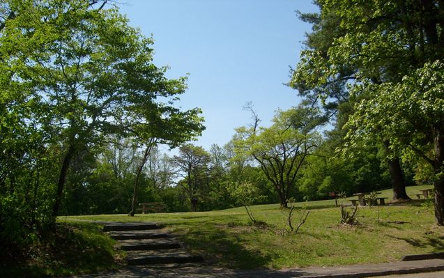 Cumberland Knob - Picnic Area
Photo by Jeff Weaver on May 20, 2007.
