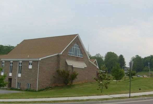 Abingdon - St. Luke's Lutheran Church
Photo by Jeff Weaver, May 23, 2007.
