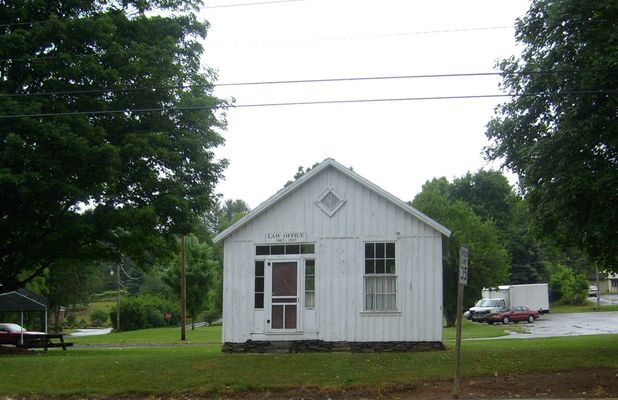 Jefferson - Old Law Office
This stucture is located on Main Street.  Photo by Jeff Weaver, June 3, 2007.
