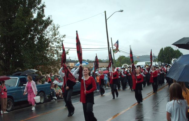 pics 137.jpg
This photo shows the Marion Scarlet Hurricane Marching Band at the Chilhowie Apple Festival Parade on September 23, 2006.  Photo by Jeff Weaver.
