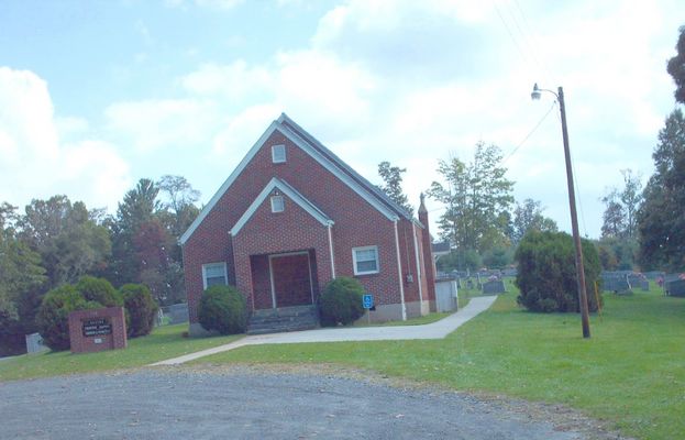 pics 175~0.jpg
This church was established in 1829 and named for Elder Drury Senter.  Photo September 27, 2006 by Jeff Weaver.
