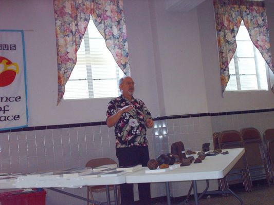 pics 177.jpg
Harry Haynes, Manager of the Museum of the Middle Appalachians delivering a talk on Civil War Artillery projectiles on September 30, 2006.  Photo by Jeff Weaver.
