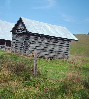 pics 199.jpg
Photo October 4, 2006 by Jeff Weaver of a log shed on the Perkins Plantation on Big Helton creek.
