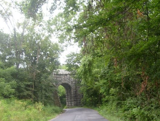 Seven Mile Ford - Railroad Trestle
This limestone trestle over the Middle Fork of Holston River was built in 1857 and is still in use.  Photo July 13, 2007, by Jeff Weaver.
