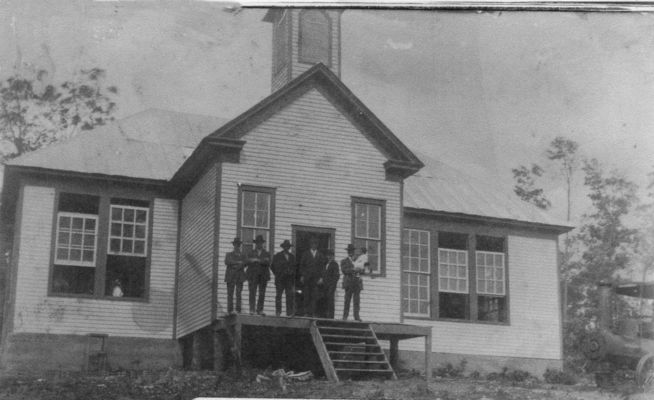 piedmontschool.jpg
This photo circa. 1910 or so, is courtesy of Sadie Stamper Greer.  Note the steam engine to the extreme right of the image.
