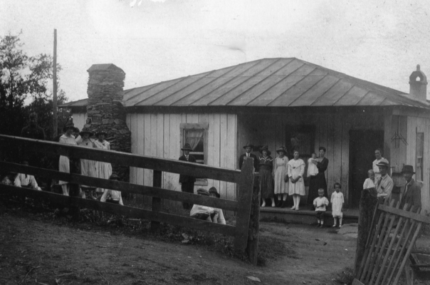 richardsonhomeplace.bmp
This is the Richardson family homeplace. On the right side, the man holding the baby is Luther Richardson. Behind him on the porch is Bertha Richardson, the two children beside them are my grandmother, Edna Sexton RIchardson and her brother Wade Richardson. I am not certain on the others in the picture, but if i can find more info I will let you know. My grandmother was born in 1914, I would say she is around 5 in this picture, so ballpark, taken around 1919, 1920.  Courtesy of Amber [email]amberbeth@gmail.com[/email]
