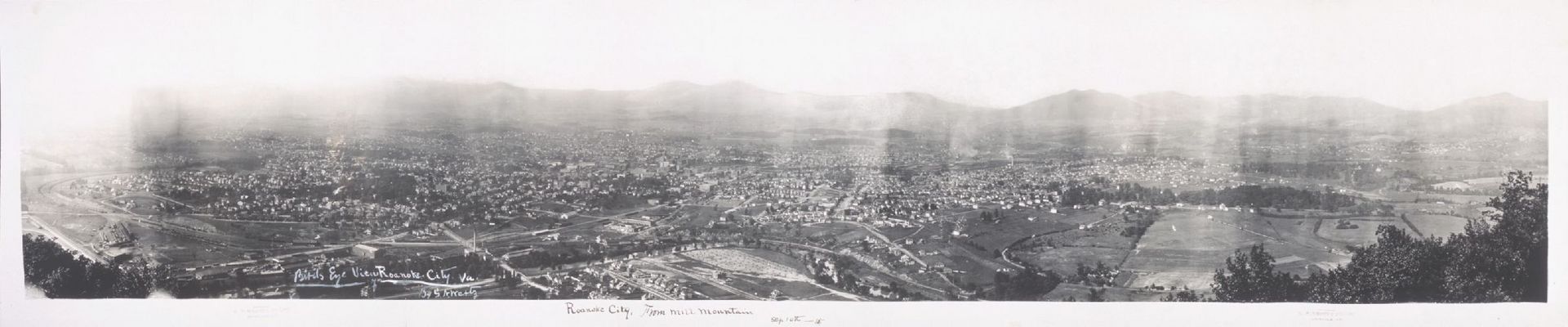 roanokepanorama.jpg
This panoramic view of Roanoke was taken from Mill Mountain in 1915.
