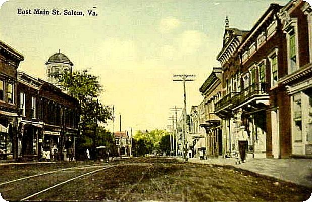 salemeastmain1917.jpg
This is a 1917 postcard view.
