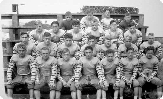 saltvillefootball1930s.jpg
This is a photo of the 1937 Saltville Football team  by John Porter.
