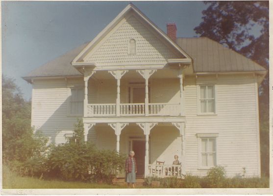 scan.jpg
This is the William H Billings home in Piney Creek with Cleo Mcmillan sitting on the porch.  Courtesy of Steve J. Billings [email]sjbillings@earthlink.net[/email]
