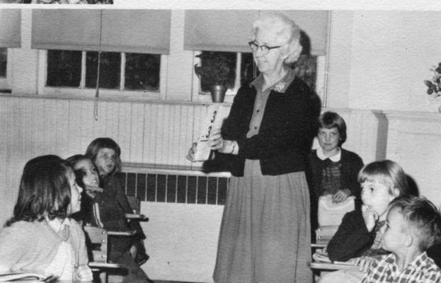 sebastianruth1966.jpg
Miss Ruth Sebastian is shown here teaching math to second graders at Virginia-Carolina in 1965.
