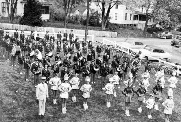 Saltville - Shaker Band
SALTVILLE HIGH SCHOOL SHAKER BAND / SALTVILLE, VA. / OCTOBER 1954.  Courtesy of Don Smith [email]dsmith1043@comcast.net[/email]
