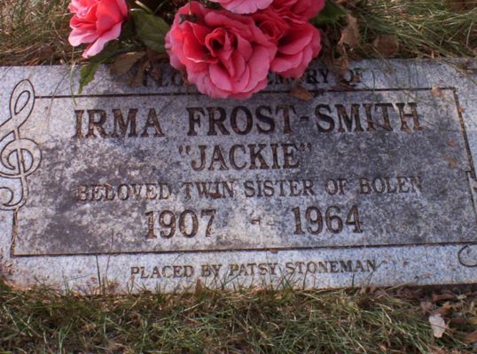 Oldtown - Gravemarker for Irma Frost Smith
Monument for Irma Frost-Smith referred to by Roni Stoneman in her book Pressing On, chapter Two--A Classy Person:  Aunt Jack, p.13.
Ballard Cemetery, Oldtown District, Grayson County, VA.
Photo-David Arnold. [email]david=arnold@comcast.net[/email]
