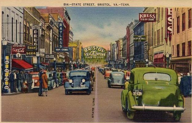 statestreet.jpg
This view of State Street is taken from a postcard mailed in 1939.
