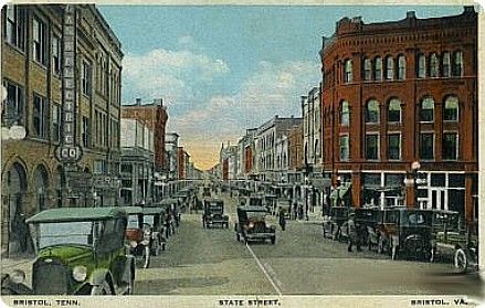 statestreet1927a.jpg
This is a daytime view of State Street in 1927.
