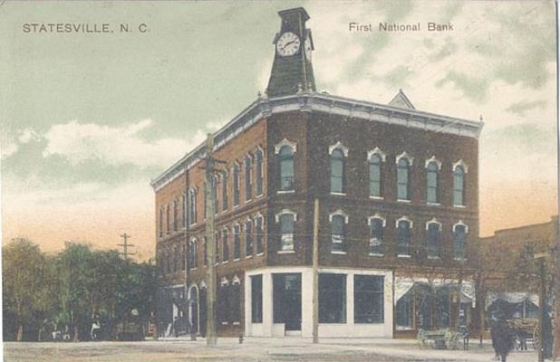 statesvillebank1909.jpg
This is a 1909 postcard.
