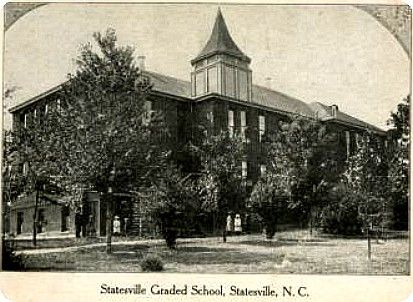 statesvilleschool1906.jpg
This postcard view dates from 1906.
