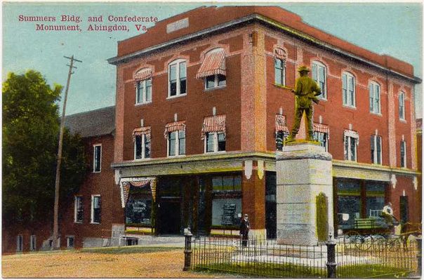 summersbldg.jpg
This is a circa 1910 postcard showing the Summers Building on the main square in Abingdon.
