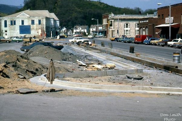 townparking476.jpg
CONSTRUCTION OF THE TOWN PARKING LOT  /  SALTVILLE, VA.  /  APRIL 1976. Courtesy of Don Smith [email]dsmith1043@comcast.net[/email]
