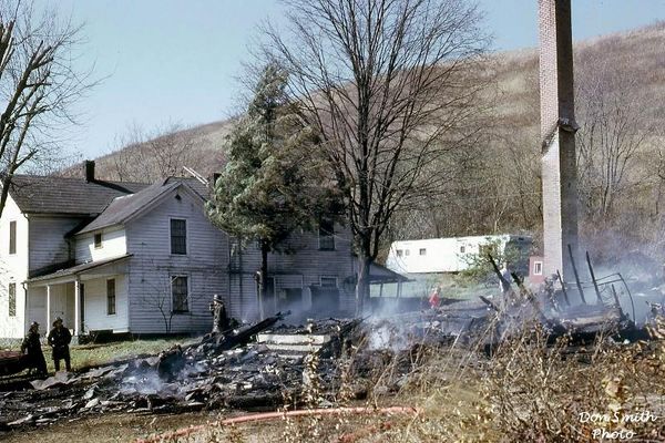 unionch.jpg
SALTVILLE UNION CHURCH (1870-1967) DESTROYED BY FIRE / WEST MAIN / SALTVILLE / NOVEMBER 1967.  Courtesy of Don Smith [email]dsmith1043@comcast.net[/email]
