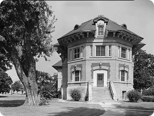 Johnson City - Veterans Administration Hospital Building 1
From the Library of Congress Collection.
