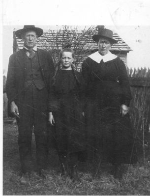 waltonjames1.jpg
This early 20th century photo shows James Walton, his wife Almeda Kilby Walton and daughter Fannie Walton.  Courtesy of Anita Kay Wyatt.
