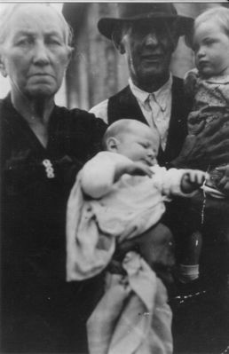 waltonjames4.jpg
Left to right, Almeda Kilby Walton holding Jimmy Farmer, James Walton (born circa 1866) holding Annie Ruth Farmer.  Courtesy of Anita Kay Wyatt.
