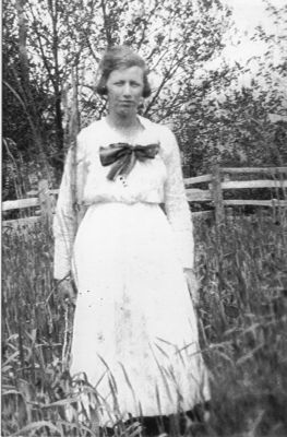 waltonvernie.jpg
From an early 20th century photo.  Courtesy of Anita Kay Wyatt.
