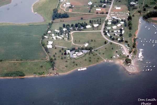 wheelerboatdock.jpg
This July 1973 aerial photo is courtesy of Don Smith [email]dsmith1043@comcast.net[/email]
