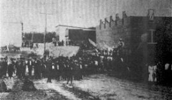 Early Parade in Galax